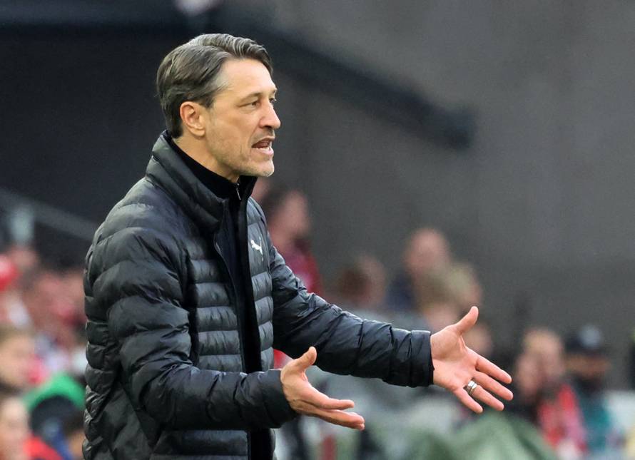 Bundesliga - VfB Stuttgart v Borussia Dortmund