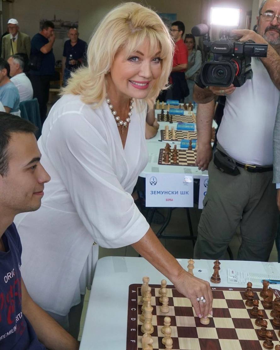 Suzana Mančić za 24sata: 'Muž mi je rekao: Biraj, Playboy ili brak. Ipak sam se skinula!'