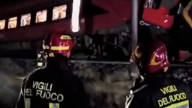 VIDEO Najmanje 17 ozlijeđenih u sudaru dvaju vlakova u Italiji: Vatrogasci spašavaju zarobljene