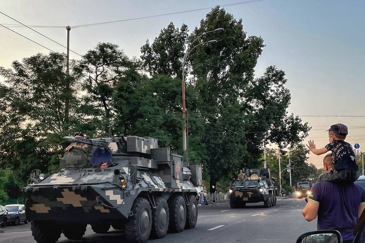 Ukrajina traži hitni sastanak: 'Rusija gomila svoju vojsku na našim granicama i na Krimu'