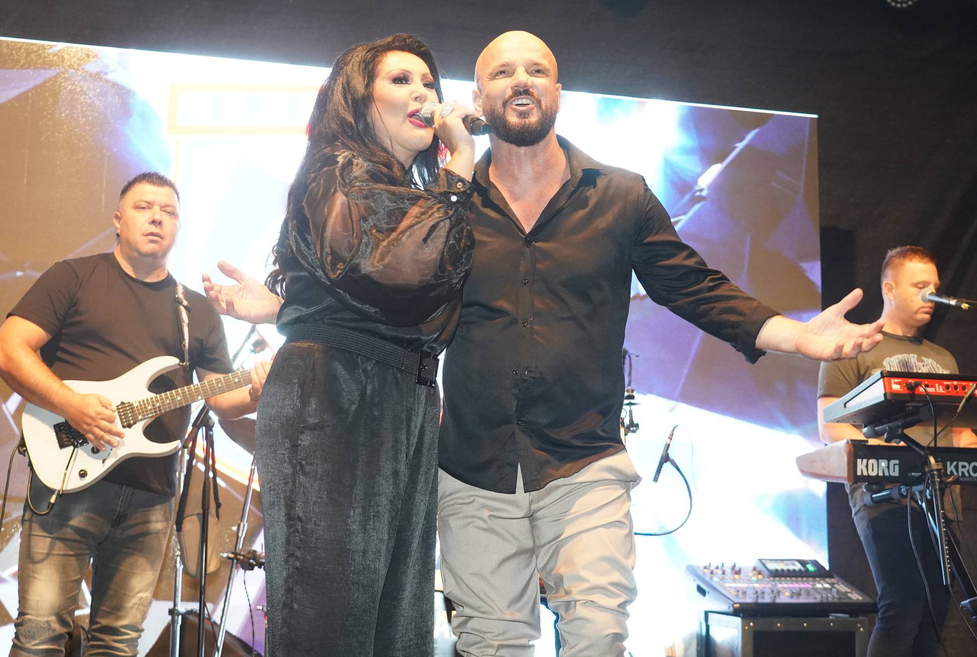 Dragana Mirković i Boban Rajović održali su koncert povodom dana općine Celinac