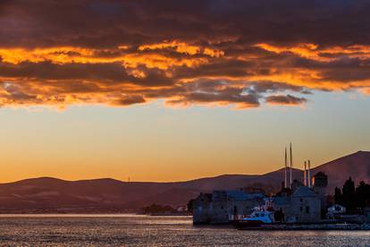 FOTO Pogledajte prekrasan zalazak sunca u Kaštelima