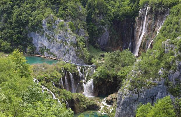 Turisti na Plitvicama
