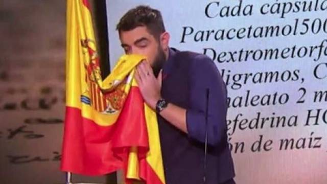 Prijeti mu zatvor: Komičar nos obrisao španjolskom zastavom