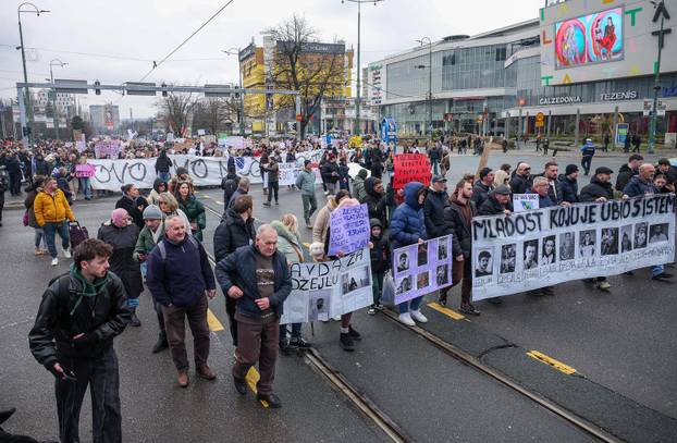 Nastavljen sedmi po redu protesti građana u Sarajevu zbog tragične tramvajske nesreće