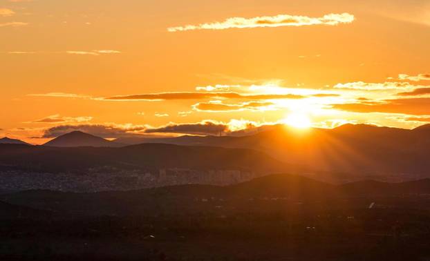 Izlazak sunca iznad Šibenika