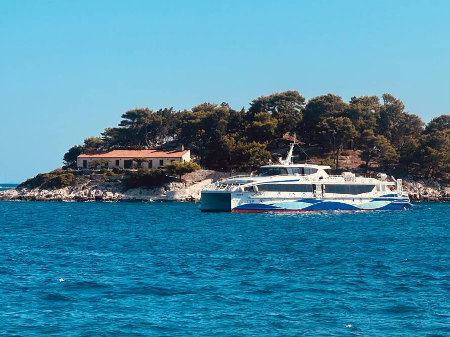 Digitalna transformacija prodaje karata i podrške