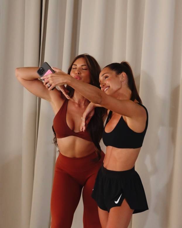 FOTO Kayla je jedna od najvećih fitness influencerica - Evo uz kojih par vježbi ostaje fit