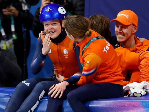 Short Track Speed Skating - Women's 1000m - Finals