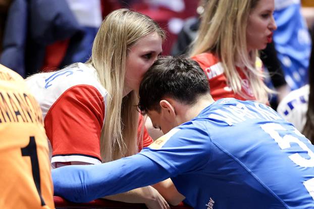 Malmo: Hrvatski rukometaši ipak najviše vole proslavu ulaska u polufinale uz poljupce svojih partnerica i zagrljaje obitelji