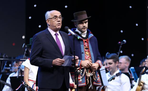 Zagreb: U Areni održana Šokačka rapsodija