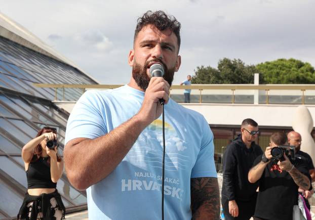 Split: Humanitarno natjecanje u skokovima  "Najluđi skakač Hrvatske" 