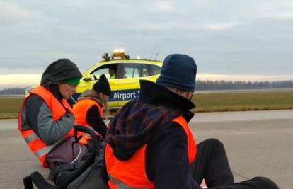 Klimatski aktivisti ne staju: Zaljepili se na jednu od pista u njemačkoj zračnoj luci München