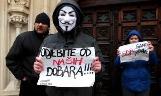 Occupy Croatia nakon Sabora stigao i ispred Banskih dvora