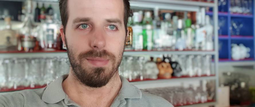 Sve traume jednog konobara, mene: Ne, moje ime nije 'Alo!'