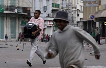 Madagaskar: Tko je jamio, jamio je na prosvjedima 