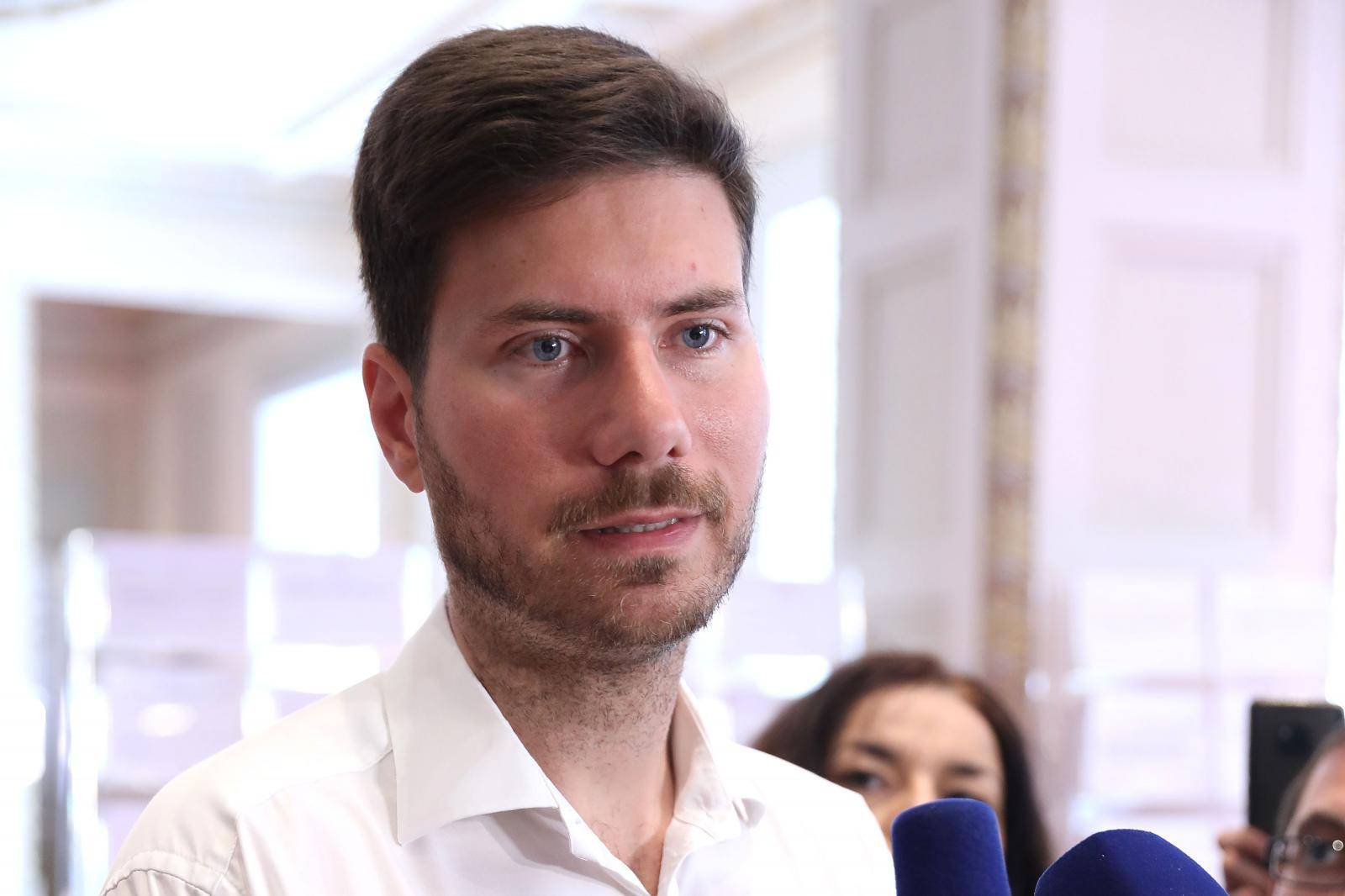 Zagreb: Ivan Pernar objavio kako napuÅ¡ta Å½ivi zid