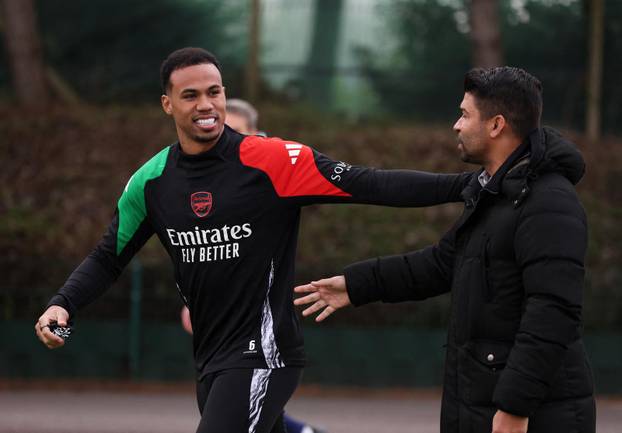 Champions League - Arsenal Training
