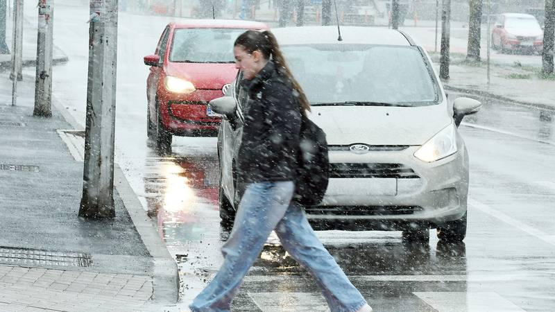 STIŽE NAGLO ZAHLAĐENJE U gorju i do pola metra snijega!