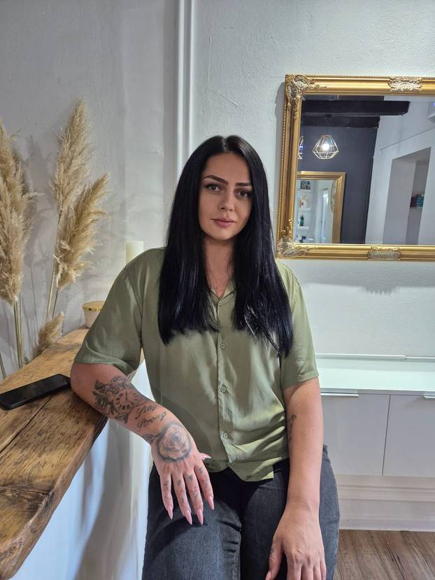 Zbog duge kose i noktiju Goran je bio na meti osuda, a sad stiže u 'Večeru za 5': Živite svoj život!