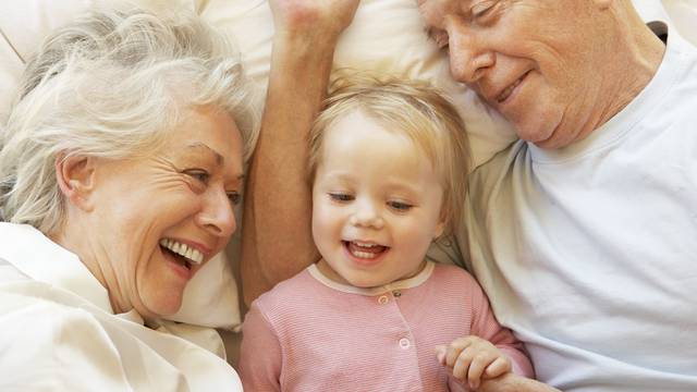 Muljaju nas: Djedovi i bake baš uvijek imaju omiljenog unuka