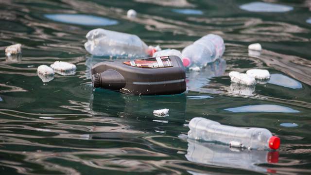 Ocean je prepun plastike - iako se gotova sva može reciklirati