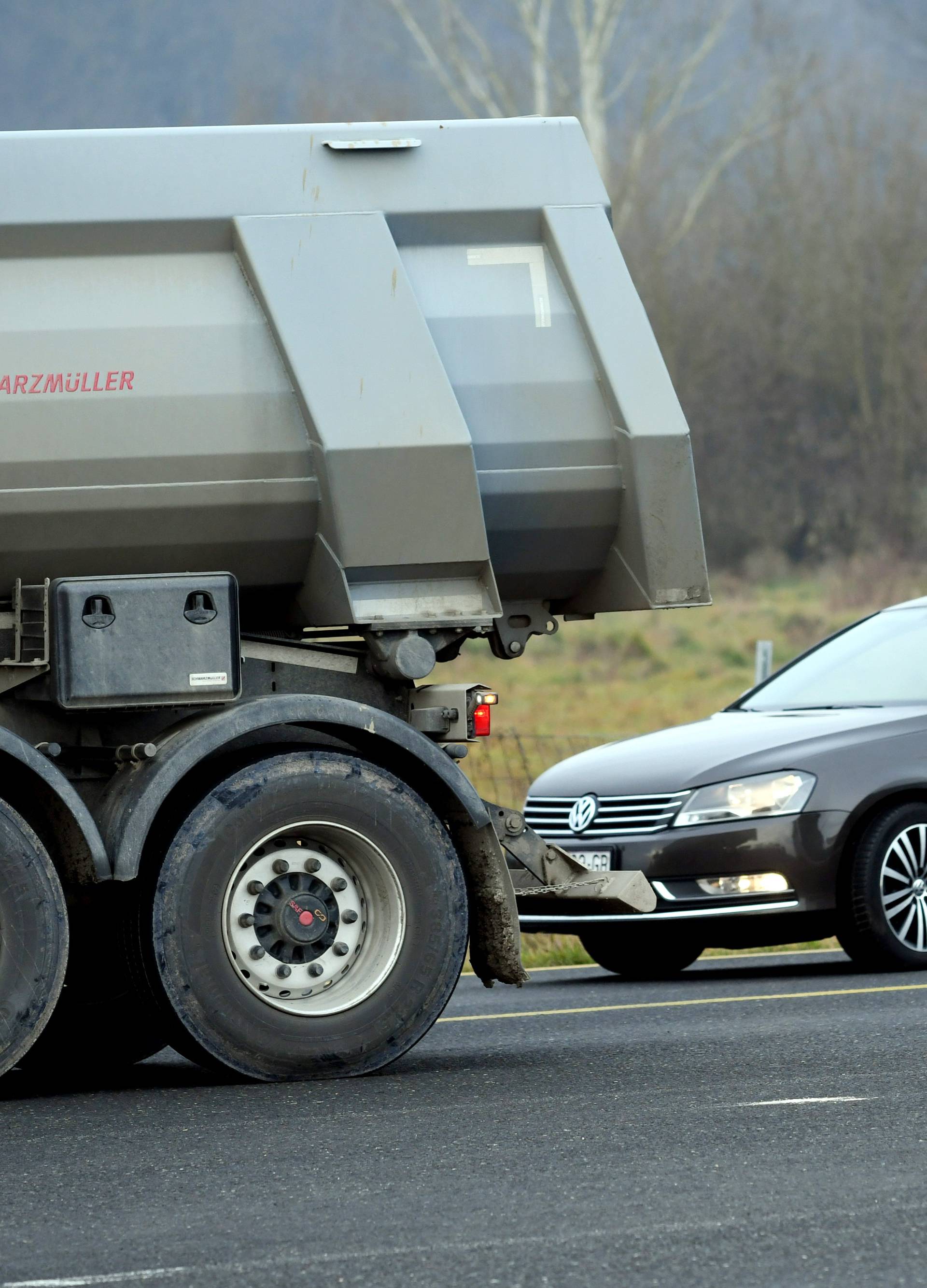 Župan Posavec imao prometnu: 'Kamion se na A4 zabio u nas'