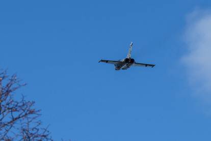 FOTO Vojna vježba u Puli: Avioni Rafale, padobranci, dronovi i Black Hawk napravili spektakl