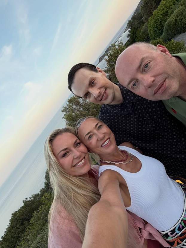 FOTO Vonn u štiklama pokazala isklesano tijelo pa šokirala: 'Gležanj mi je i dalje slomljen'