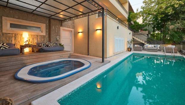 FOTO Ovu vilu iz Splita prodaju za 3 milijuna eura! Ali da biste je razgledali - morate učiniti ovo