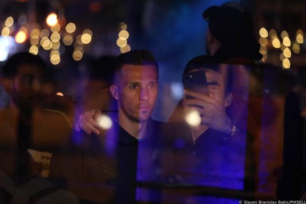 Zagreb: Reprezentativci nakon dočeka na Trgu proslavili u kavani Johann Franck 