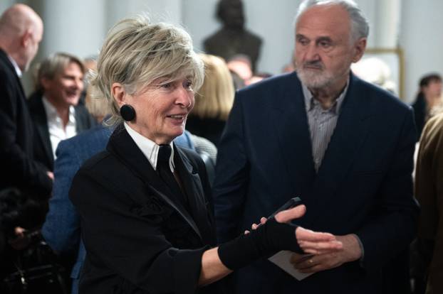 Zagreb: Dolazak poznatih na premijeru baleta Trnoružica