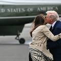 Bokić cmokić, Melania! Internet se užario zbog viralnog poljupca Donalda Trumpa i prve dame...