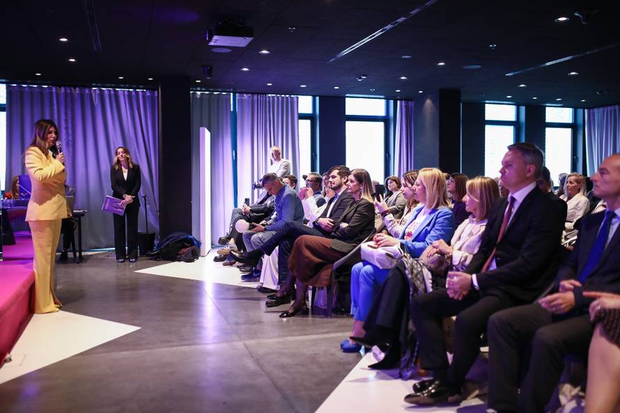 Heroine o seks tabuima nakon bitke s rakom: 'Muž mi je rekao da bi me i bez kose zavodio'