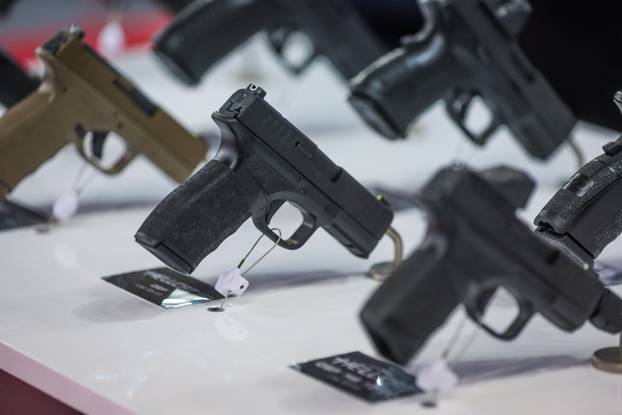 Zagreb: Obilazak Međunarodne izložbe naoružanja i vojne opreme ASDA u Areni zagreb