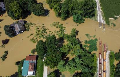 Nabujala Drava i dalje prijeti: Vrhunac vodnog vala u Osijeku očekuje se krajem ovog tjedna