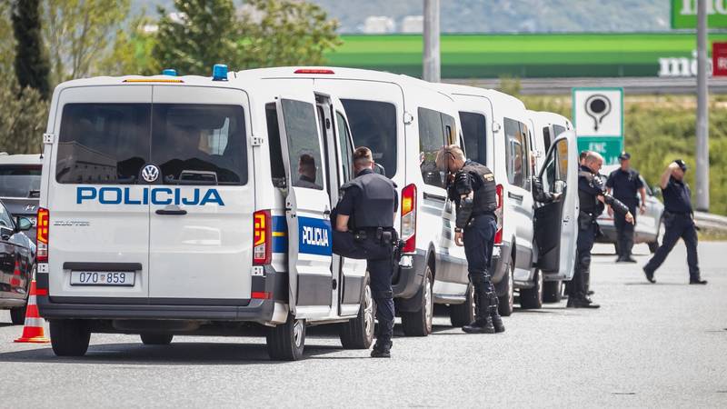FOTO Žestoke policijske kontrole na naplatnima pri ulasku u Split 15 pxl 030525