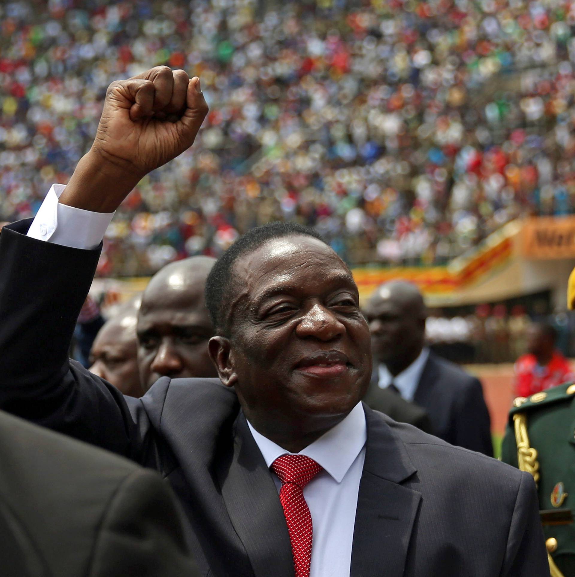 Emmerson Mnangagwa arrives to be sworn in as Zimbabwe's president in Harare