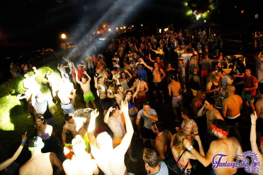 Izbjegni vrućine i zapartijaj na samoborskim bazenima