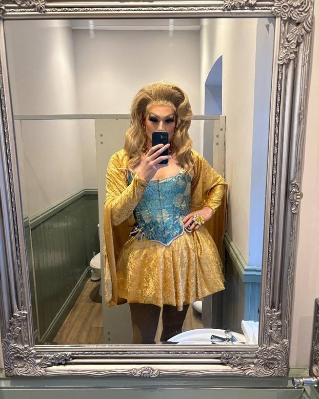 FOTO Sin ragbi legende postao je raskalašena drag kraljica Heidi. Ovako je izgledao prije