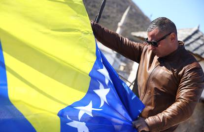 Polovica BiH obilježava Dan nezavisnosti, veleposlanik Murphy snažno osudio Dodika