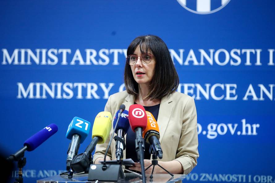 Blaženka Divjak: Dok sam ministrica radit ću taj posao