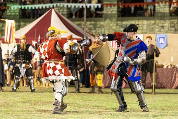 Otvoren je  13. Srednjovjekovni festival u Svetvinčentu