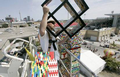 Toronto: Izgrađen najviši toranj od lego kockica