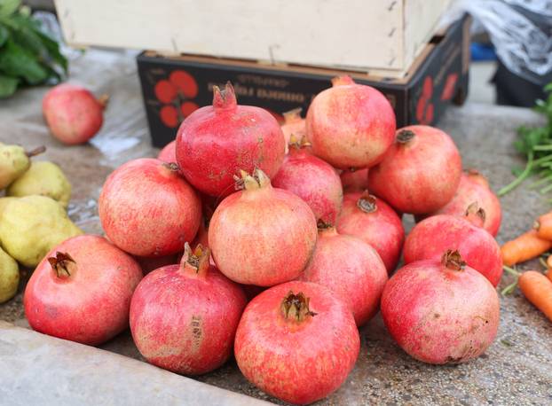 Šibenik: Ponuda na šibenskoj tržnici