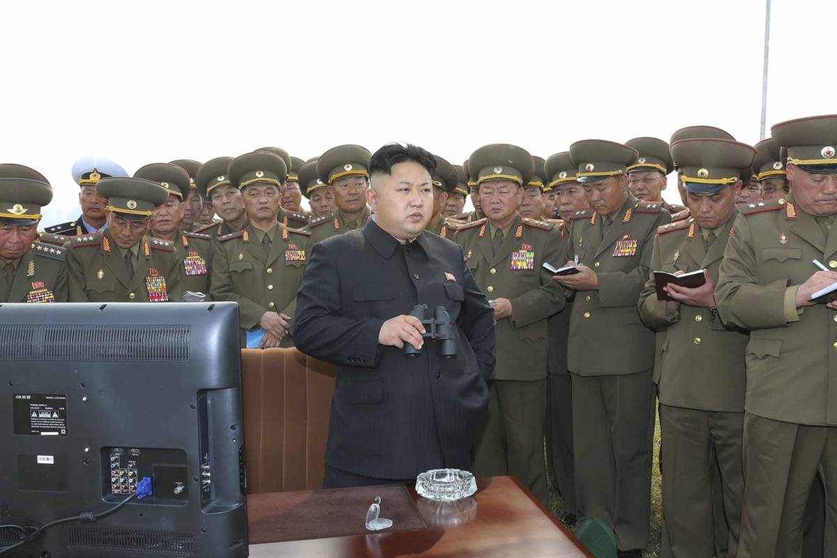 Kim strijeljao četiri inženjera jer se urušila njihova zgrada