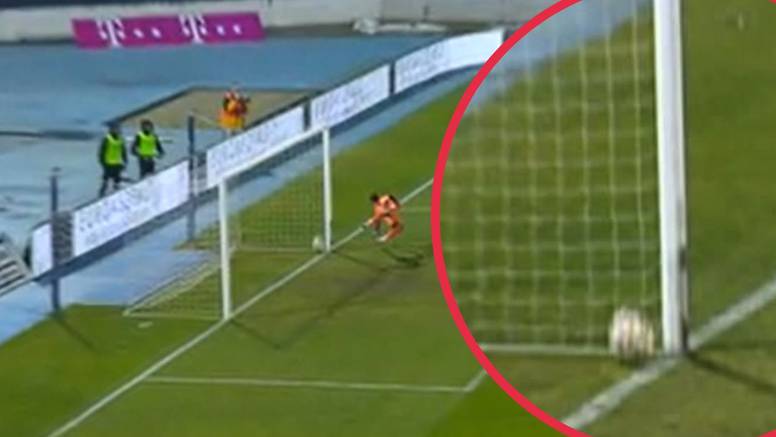 VIDEO Osijek zabio čudesan gol, VAR ga poništio: Je li lopta cijelim obujmom prešla liniju?