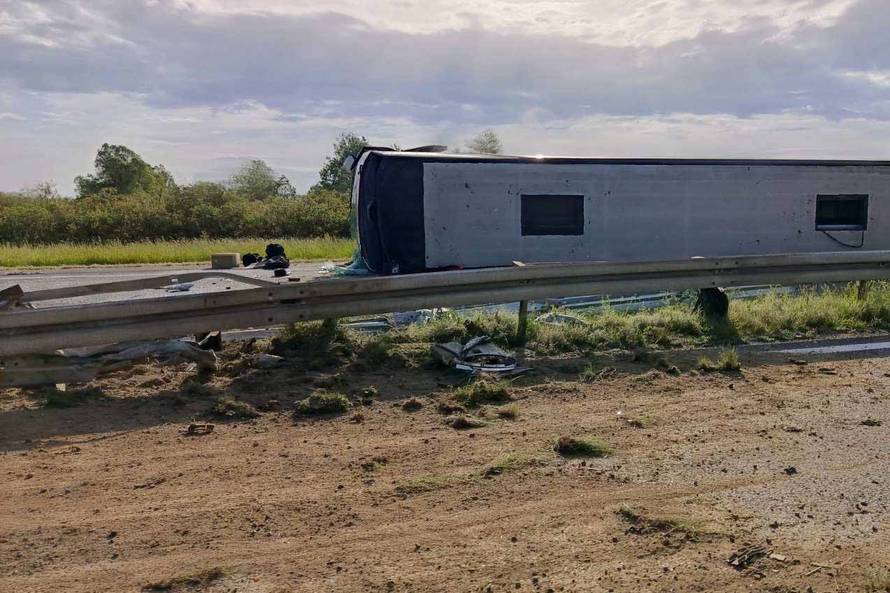 Vatrogasci  o užasu na A3: 'Srna je iskočila pred auto. Vozač je mahao, ali bus nije stigao stati'