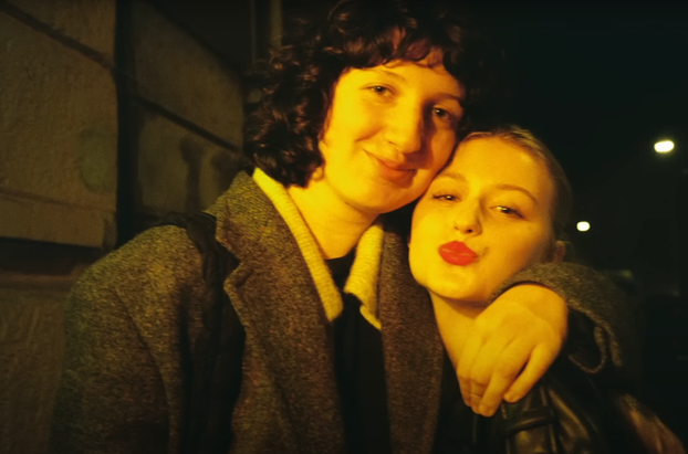 Tko su zvijezde nove hit serije 'Sram': Sjajno glume tinejdžere, neki imaju i preko 30 godina