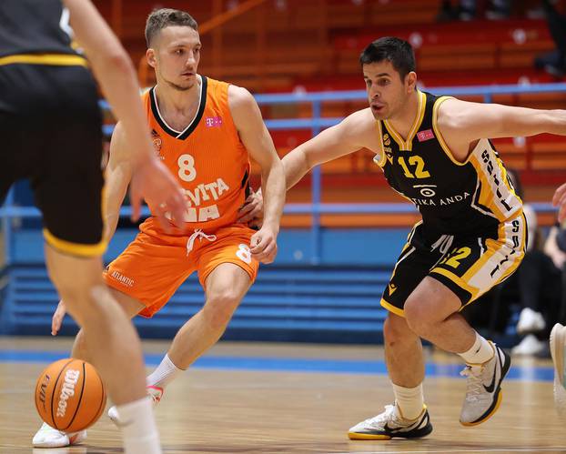 Utakmica 6. kola košarkaške Lige za prvaka: Cedevita Junior - Split